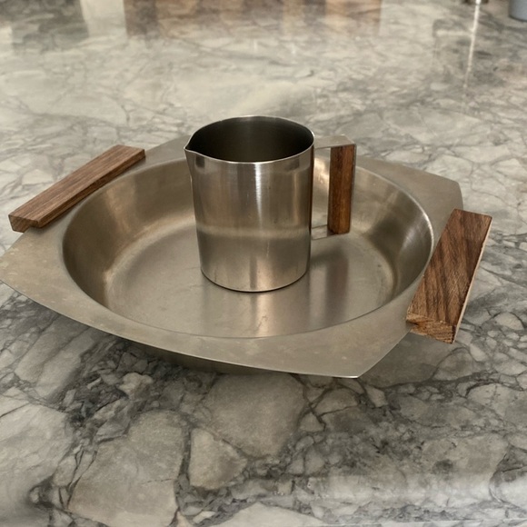 Vintage Stainless Steel Tray and Creamer with Teak Handles Made in Japan - Picture 2 of 7